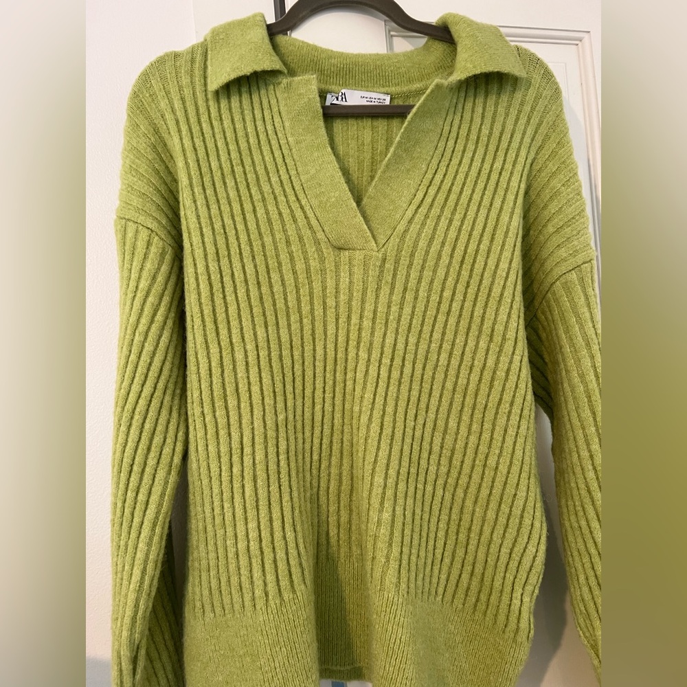 ZARA green knit bell sleeved sweater🌟